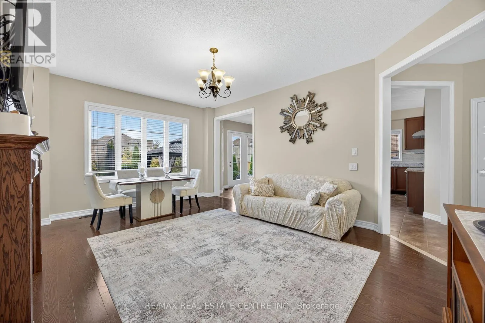 11 FIELDSTONE LANE AVENUE