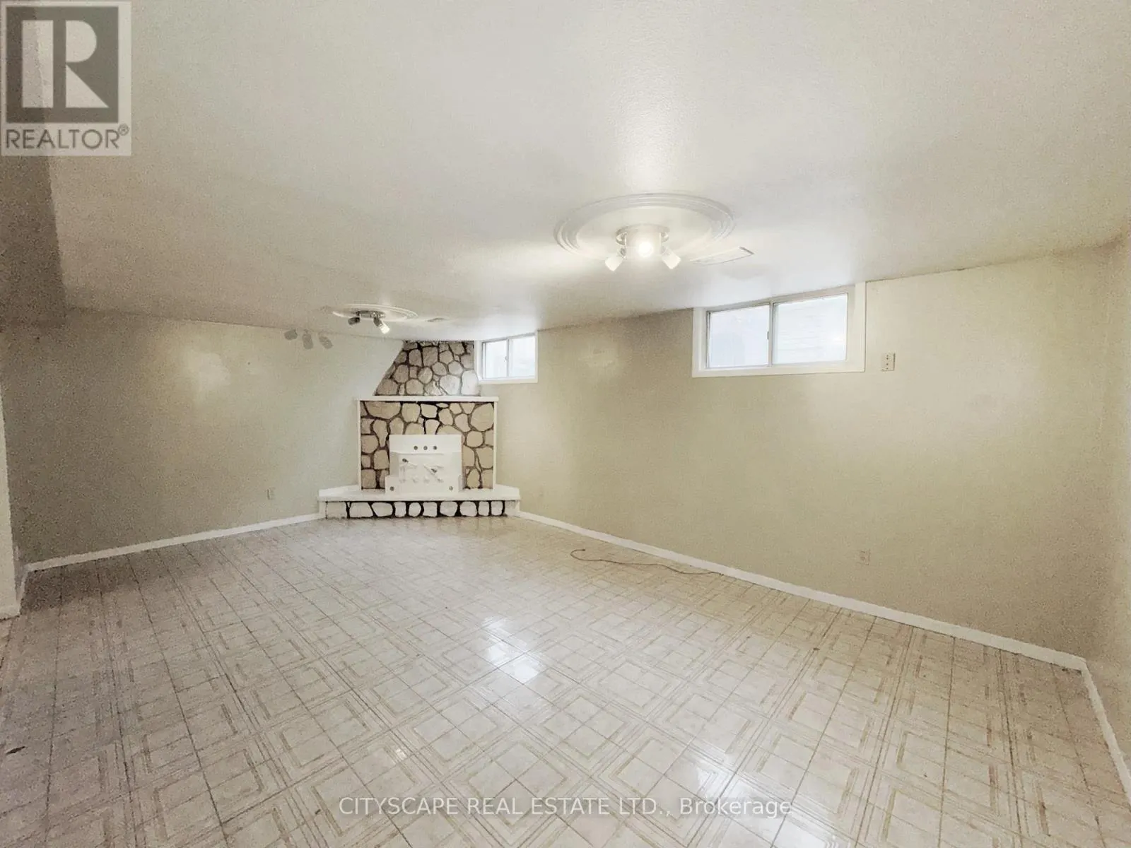 3708 WOODRUFF CRESCENT