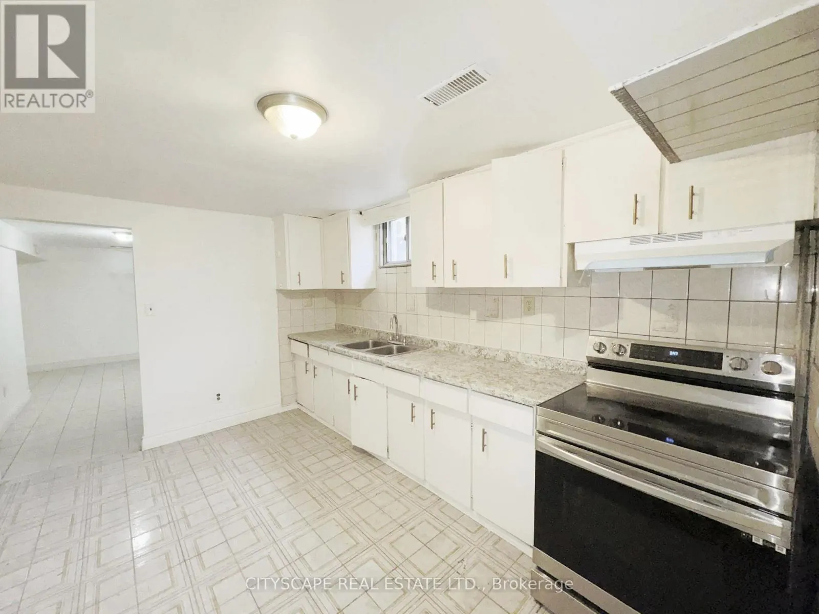 3708 WOODRUFF CRESCENT