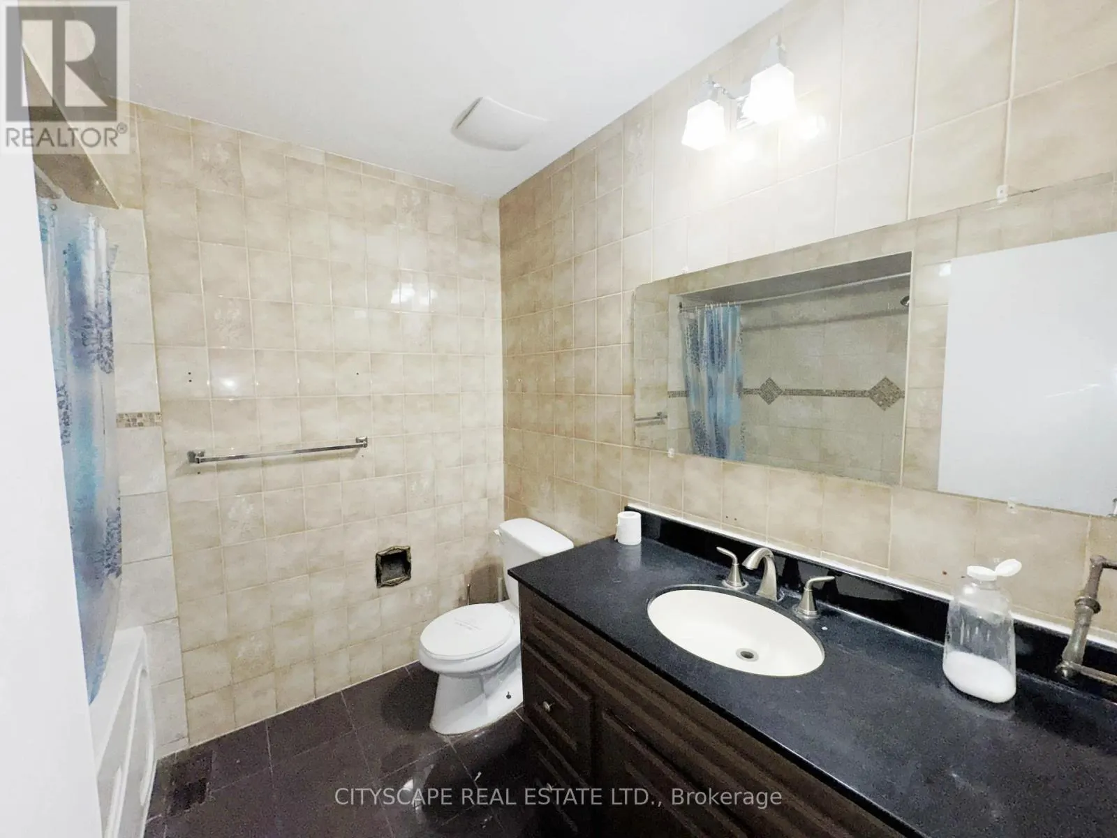 3708 WOODRUFF CRESCENT