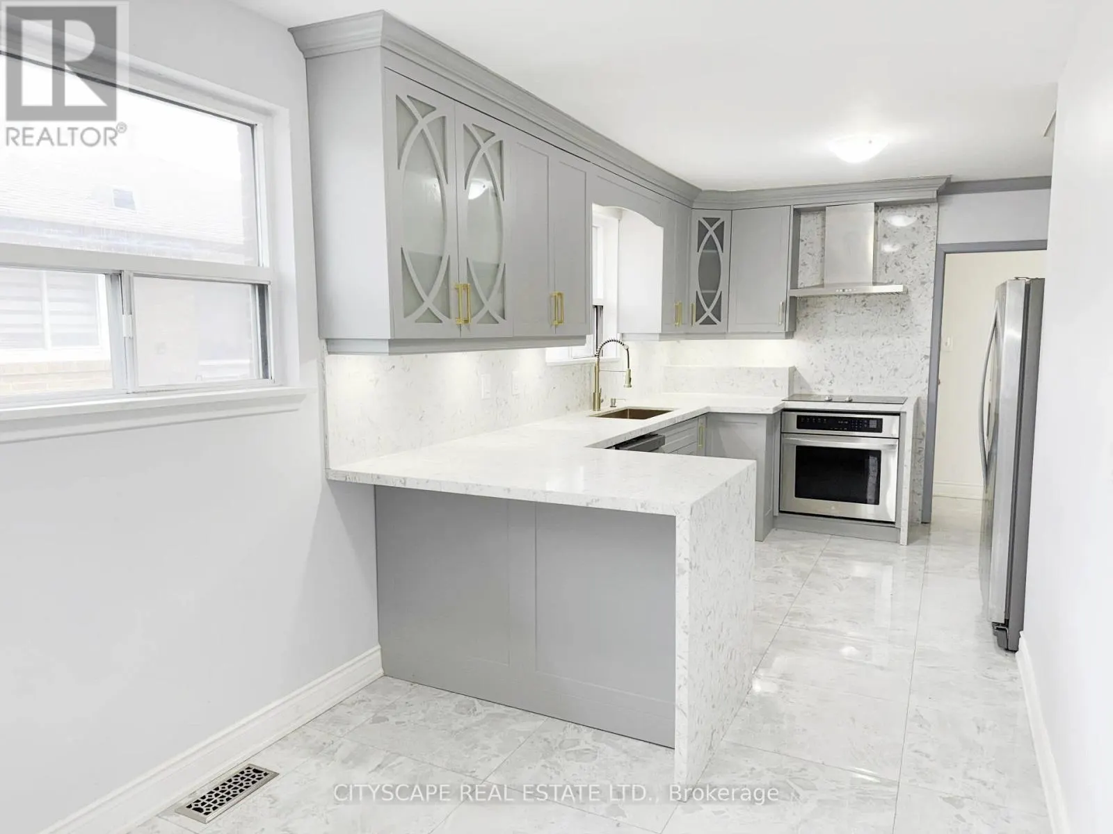 3708 WOODRUFF CRESCENT