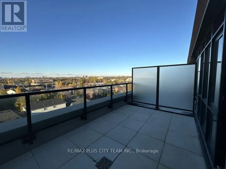 718 - 2300 ST CLAIR AVENUE