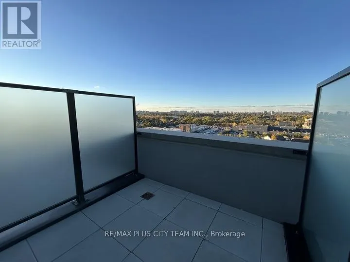 718 - 2300 ST CLAIR AVENUE