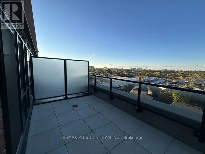 718 - 2300 ST CLAIR AVENUE