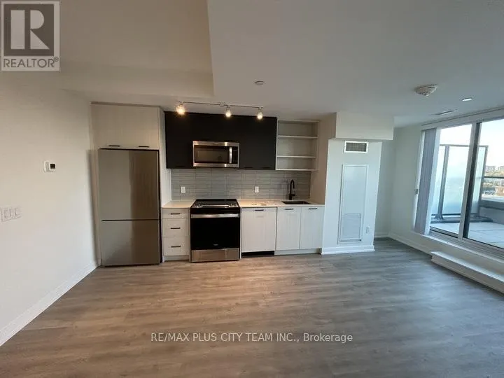 718 - 2300 ST CLAIR AVENUE