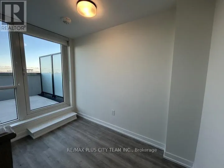 718 - 2300 ST CLAIR AVENUE