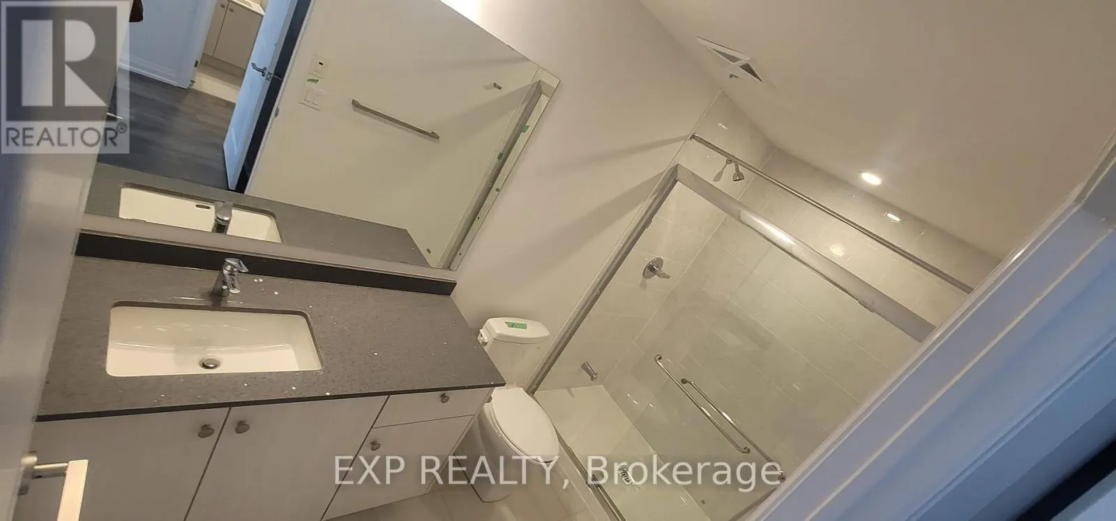 242 - 75 ATTMAR DRIVE W