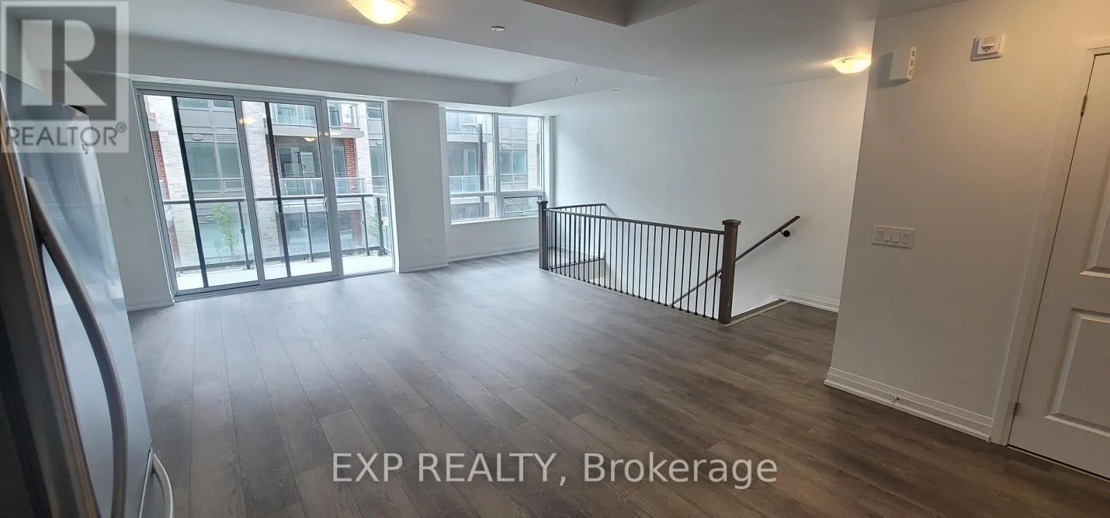 242 - 75 ATTMAR DRIVE W