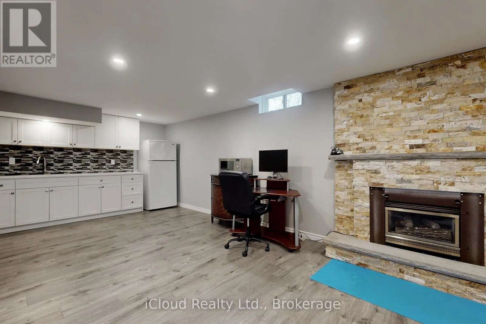 2088 MADDEN BOULEVARD