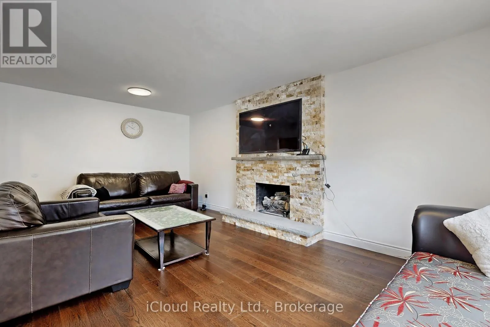 2088 MADDEN BOULEVARD