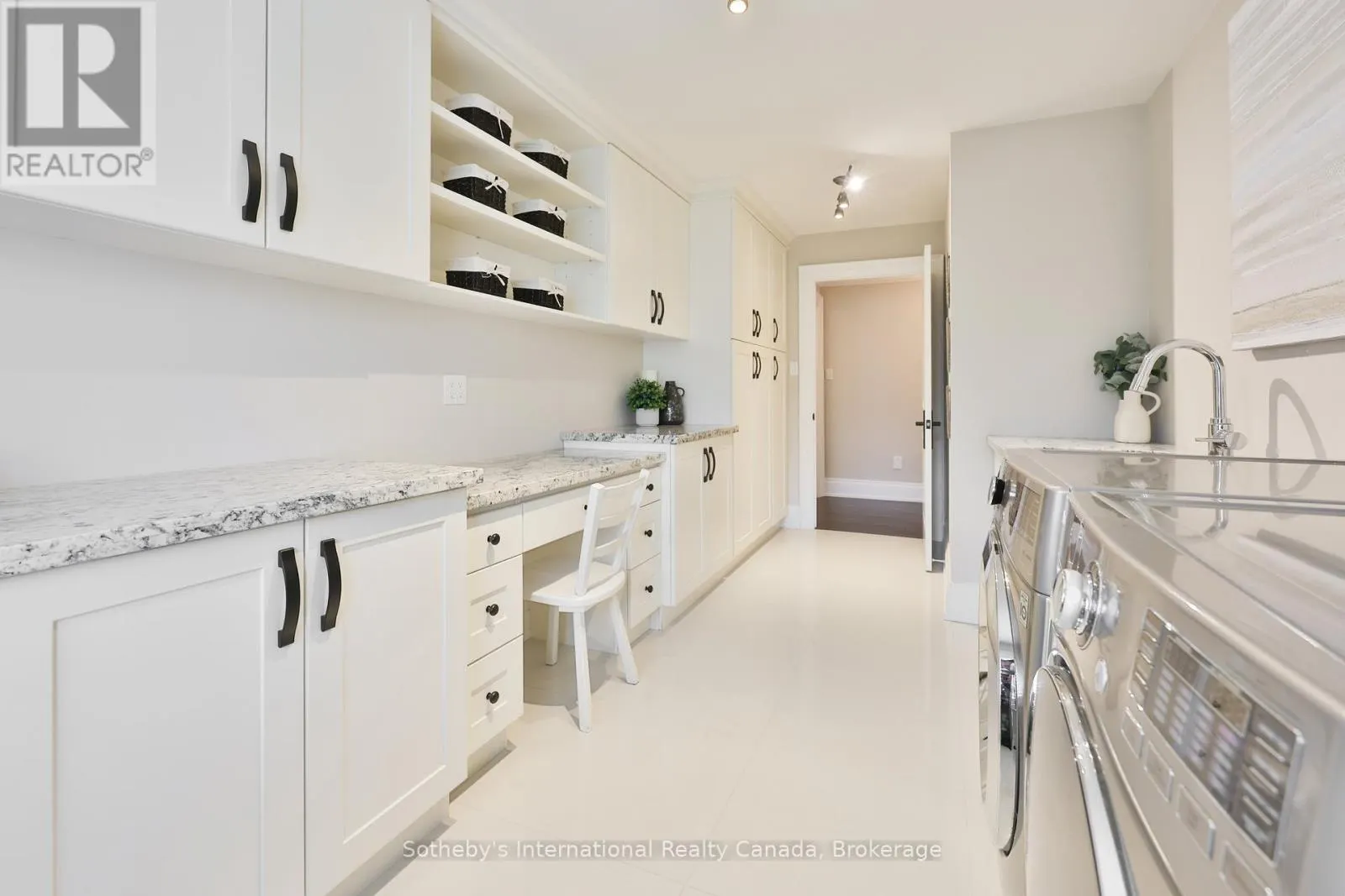 1356 THORNHILL DRIVE