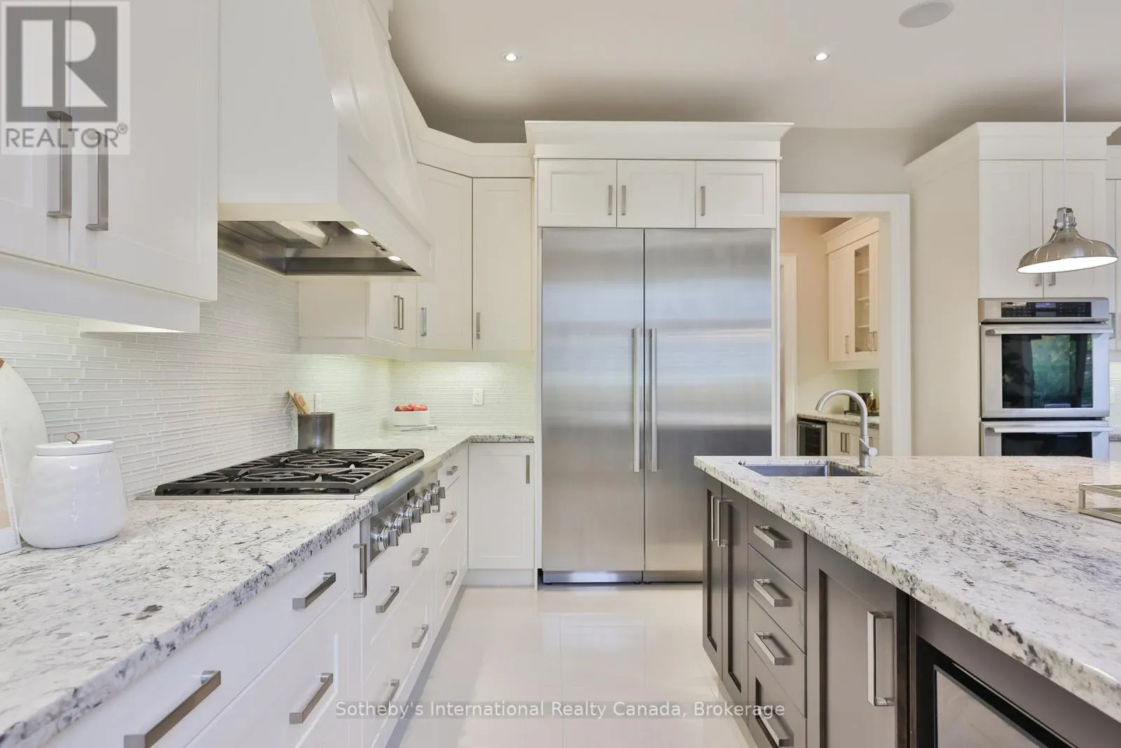 1356 THORNHILL DRIVE