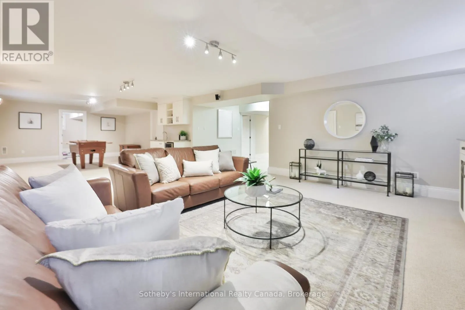 1356 THORNHILL DRIVE