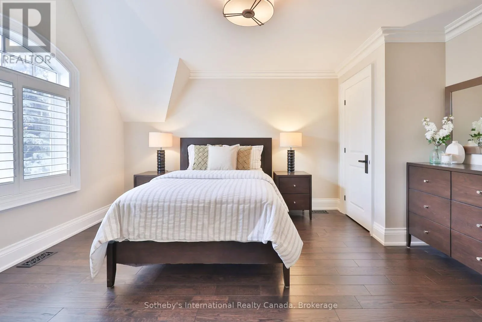 1356 THORNHILL DRIVE