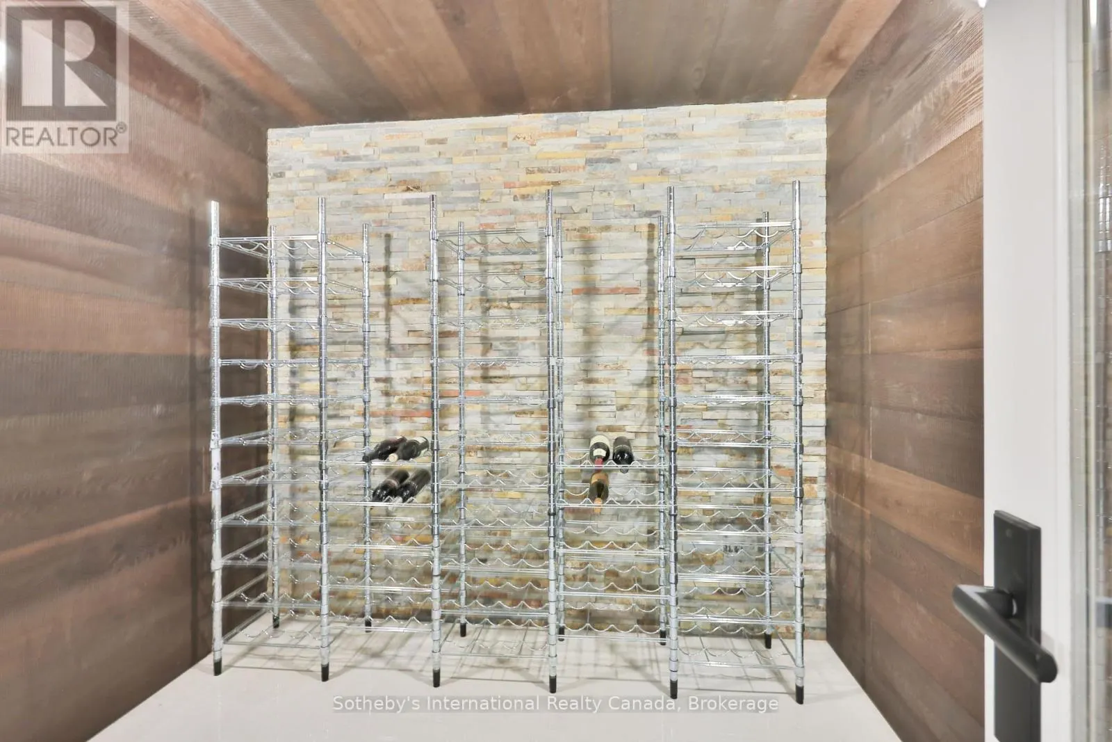 1356 THORNHILL DRIVE