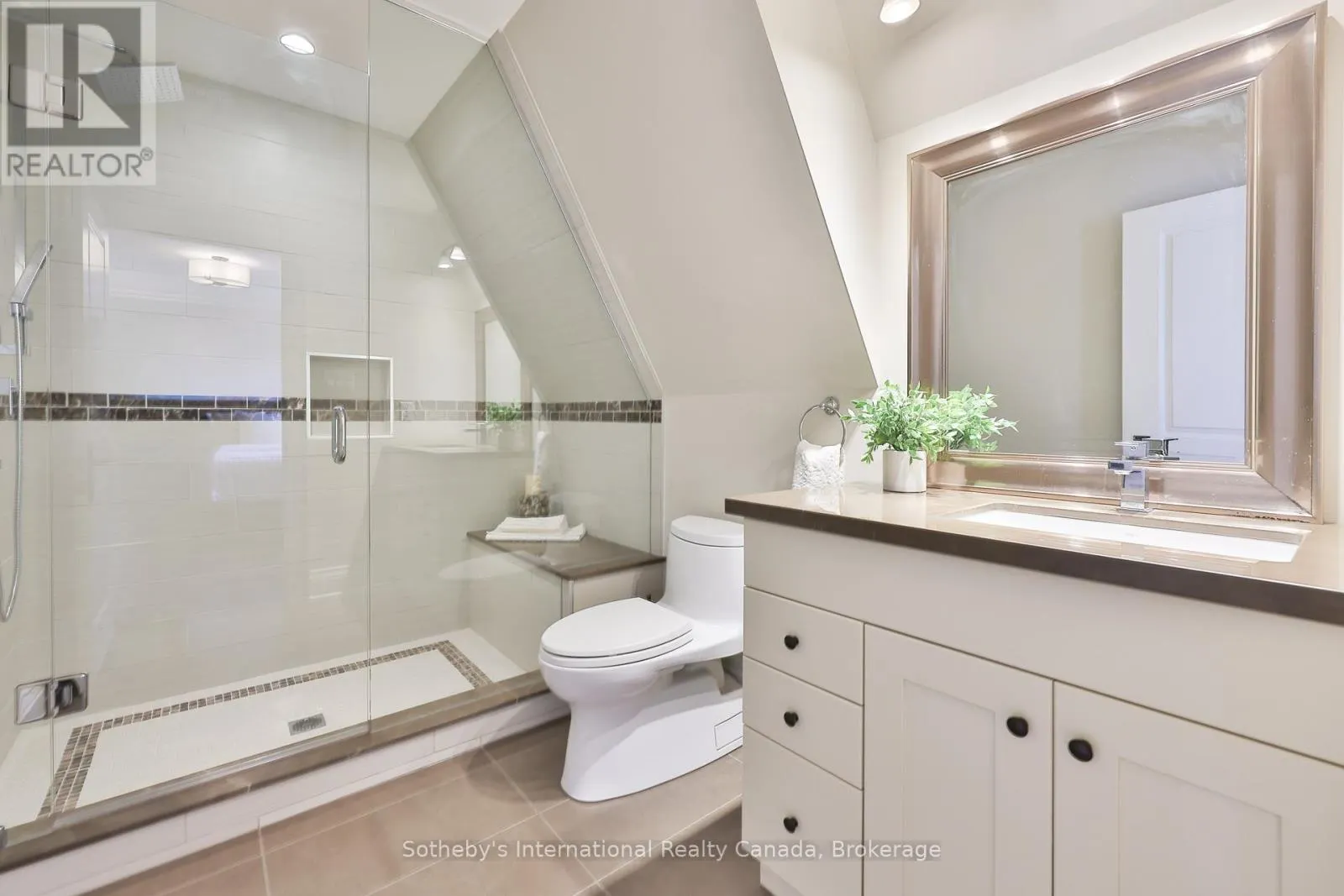 1356 THORNHILL DRIVE