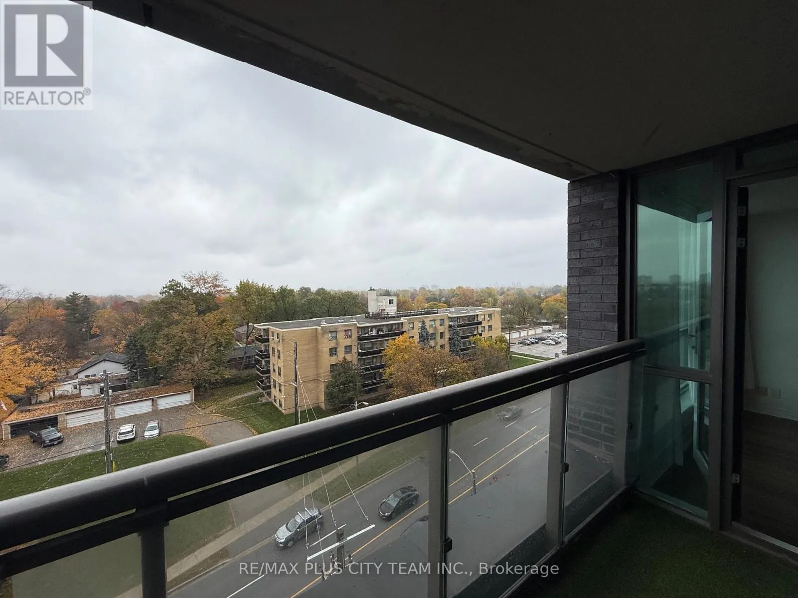 807 - 80 ESTHER LORRIE DRIVE S