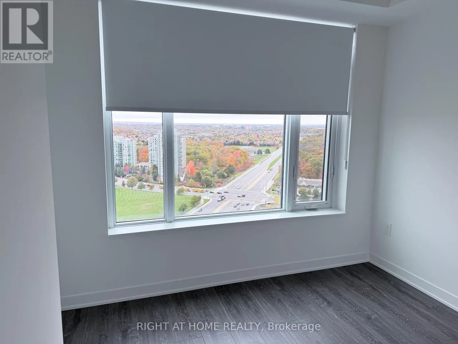 2109 - 2495 EGLINTON AVENUE W