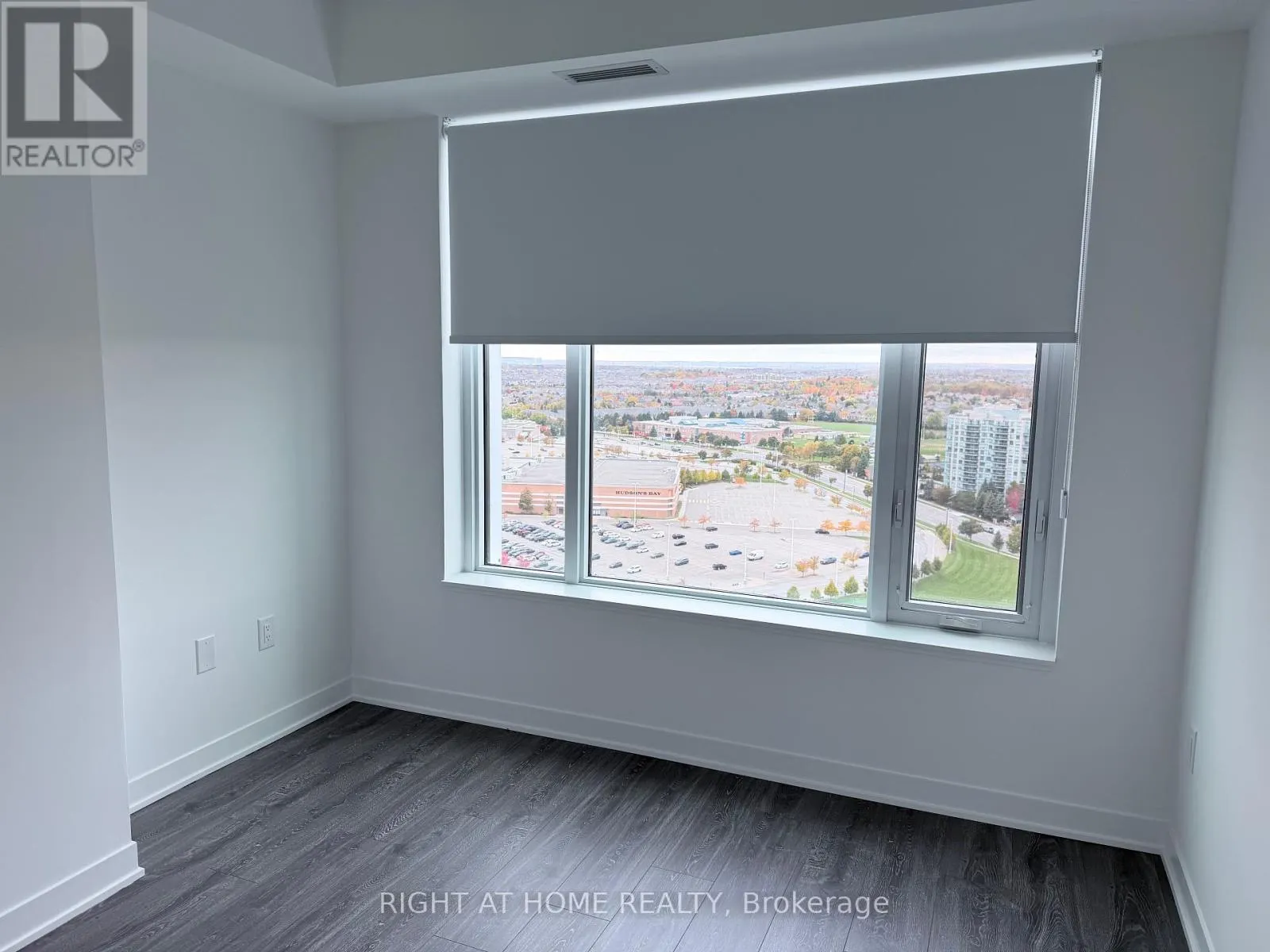 2109 - 2495 EGLINTON AVENUE W