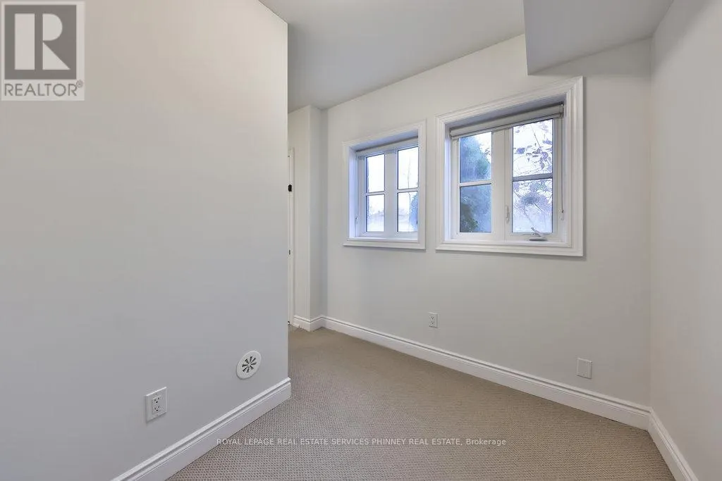 7 - 2160 TRAFALGAR ROAD