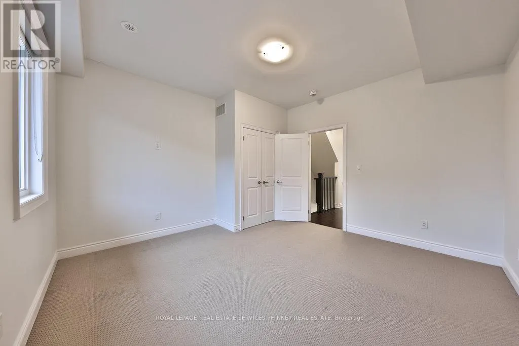 7 - 2160 TRAFALGAR ROAD