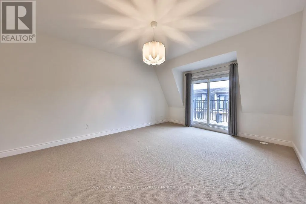 7 - 2160 TRAFALGAR ROAD