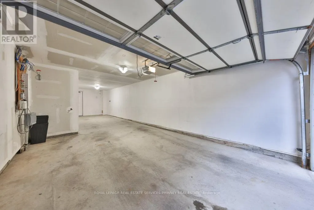 7 - 2160 TRAFALGAR ROAD