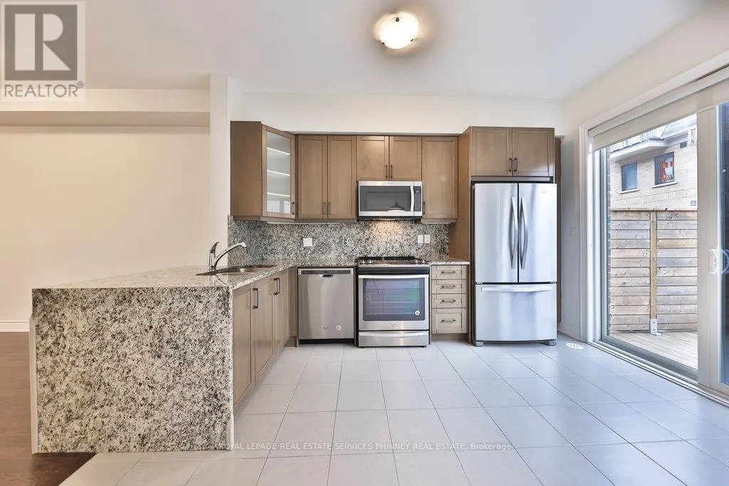 7 - 2160 TRAFALGAR ROAD