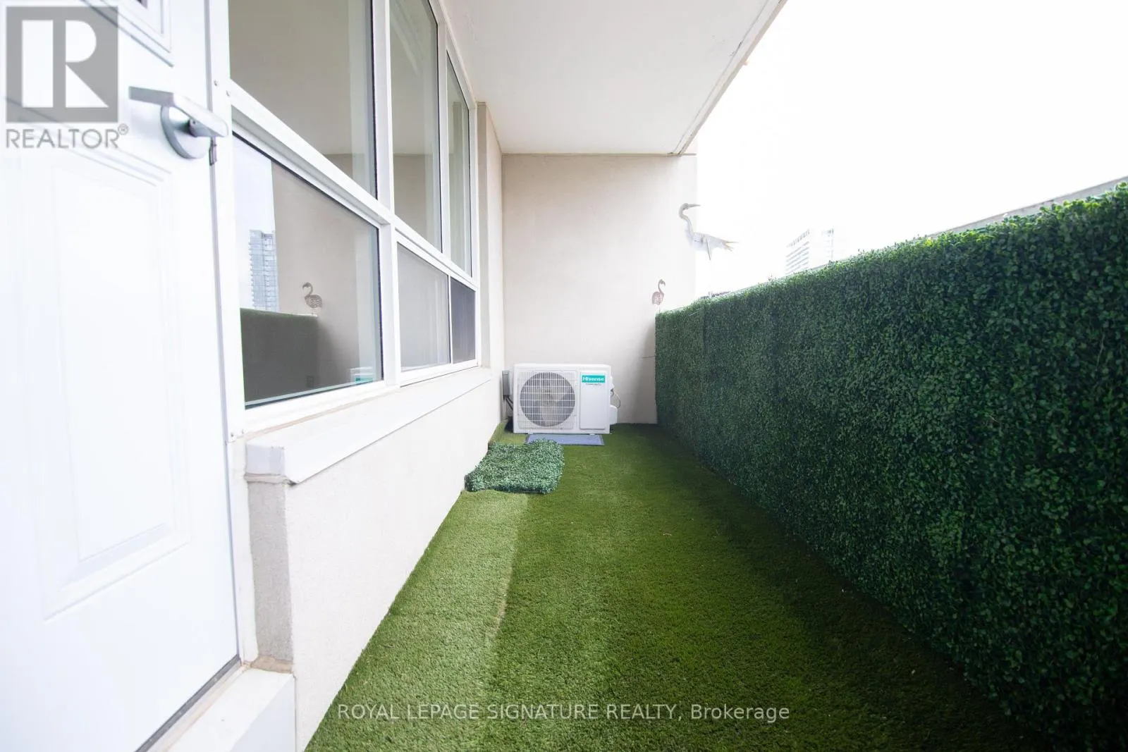 1611 - 45 SOUTHPORT STREET