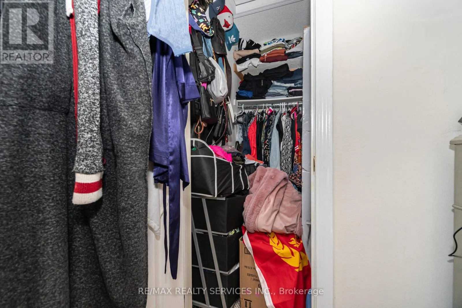 38 - 271 RICHVALE DRIVE S