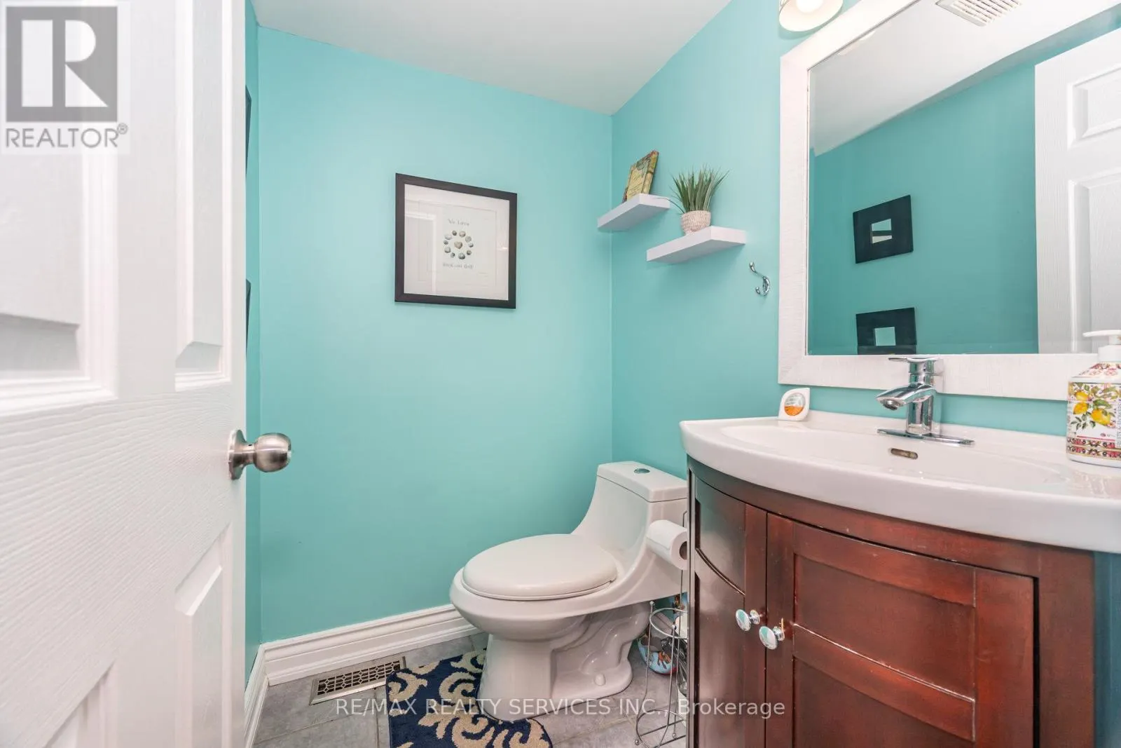 38 - 271 RICHVALE DRIVE S