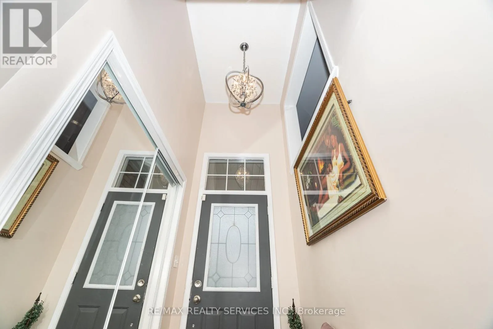 38 - 271 RICHVALE DRIVE S