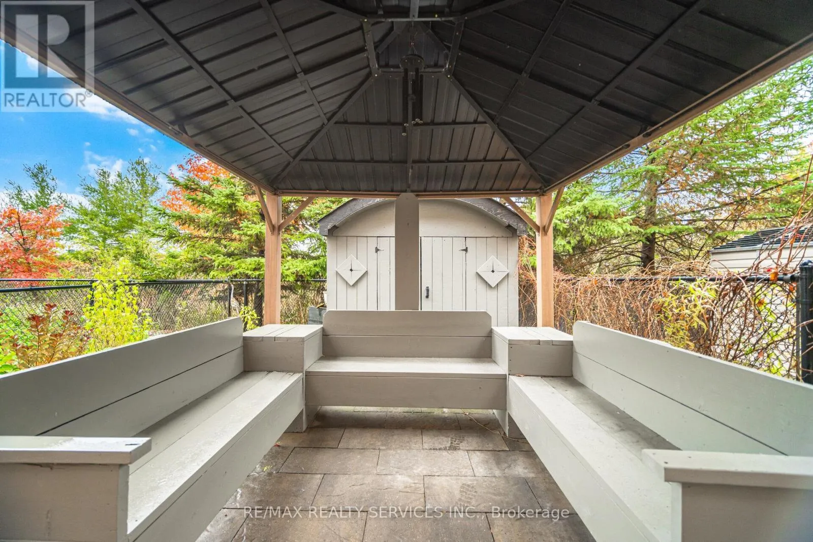 38 - 271 RICHVALE DRIVE S