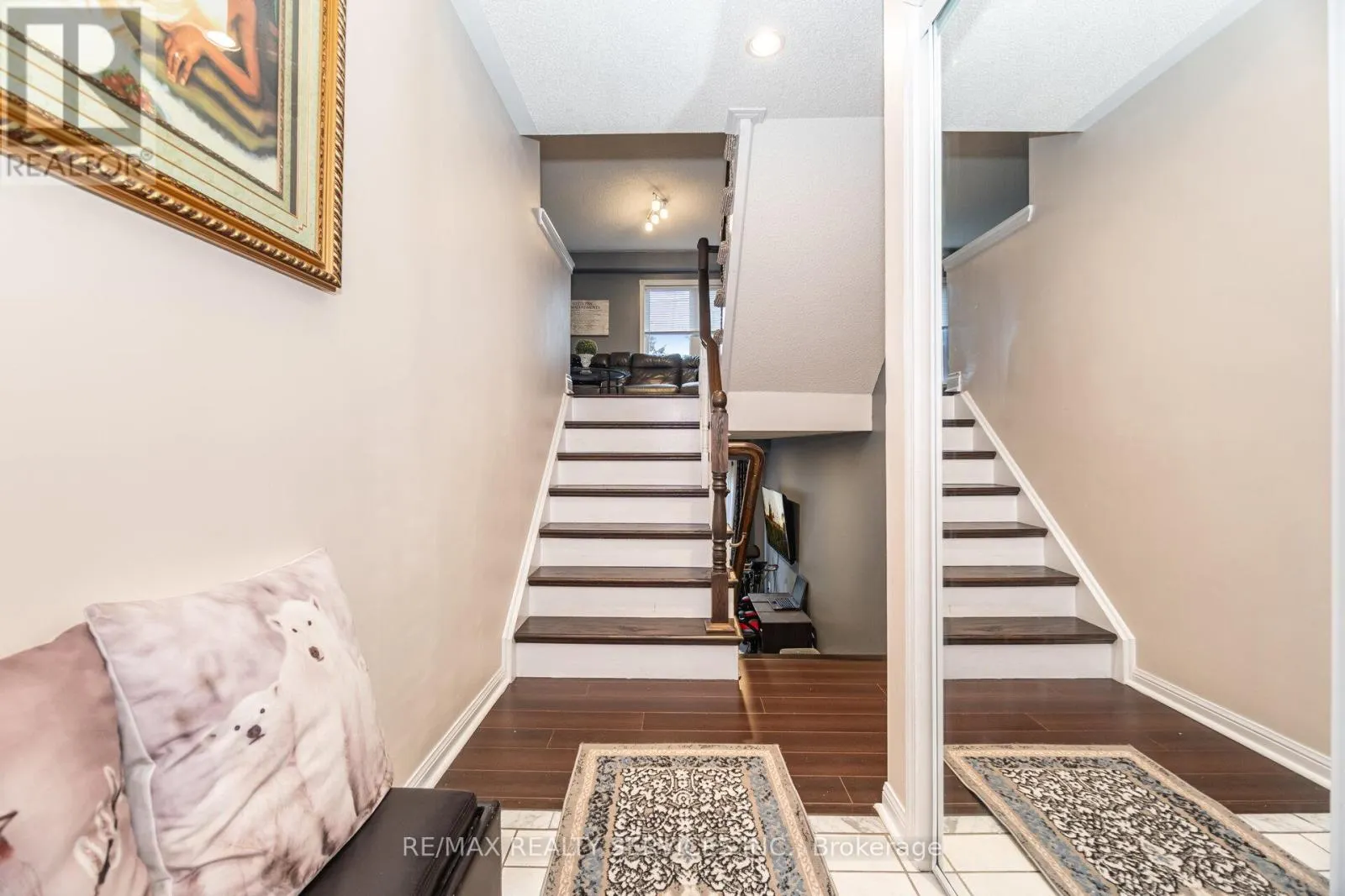 38 - 271 RICHVALE DRIVE S