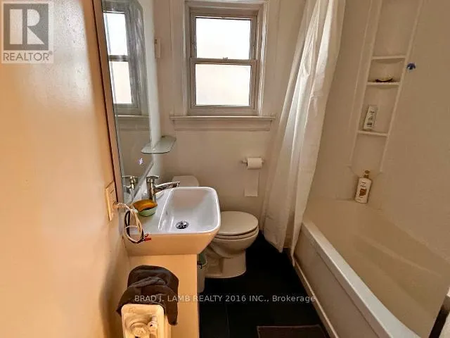 84 SEVENTEENTH STREET