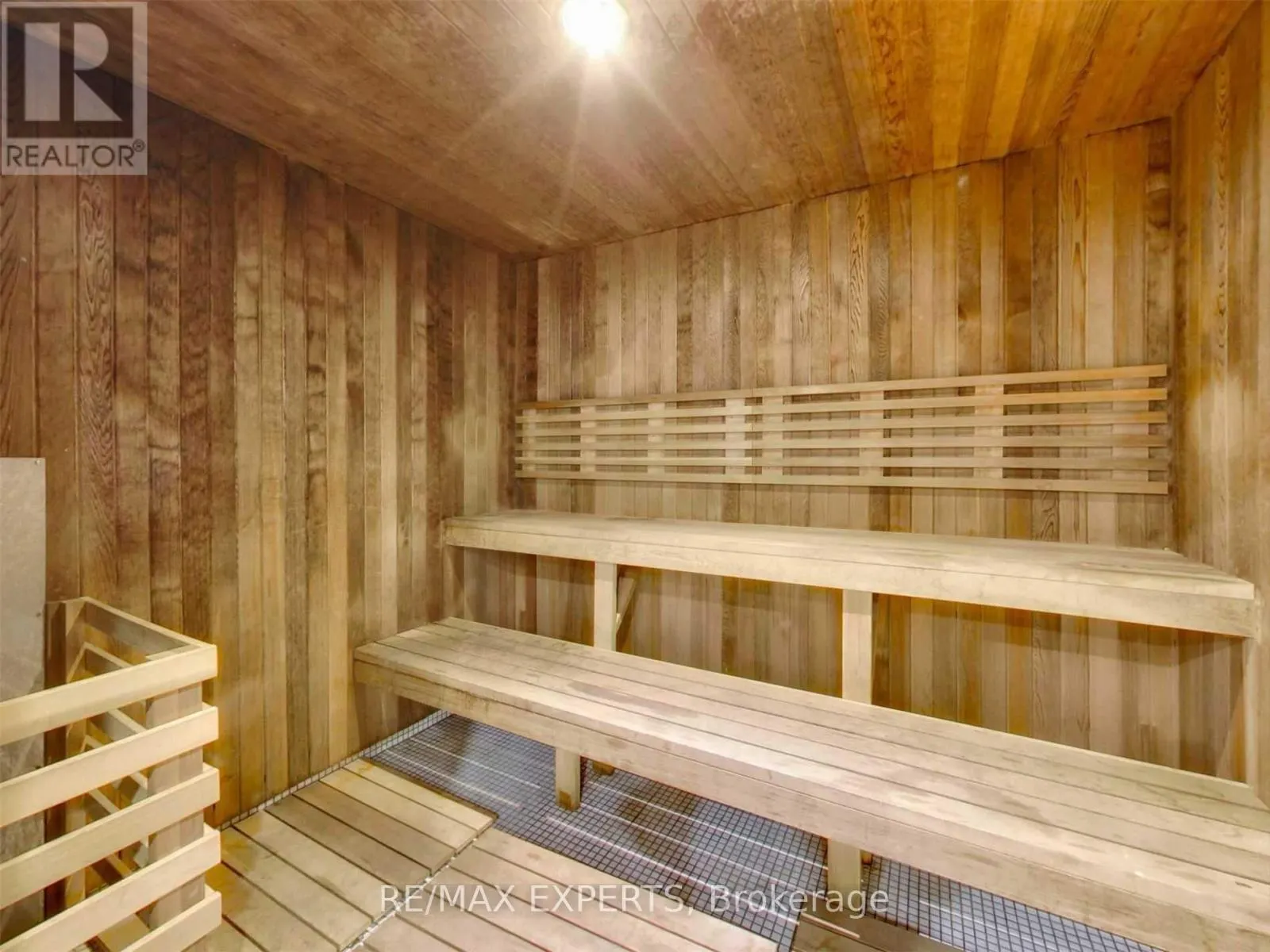 T1 - 165 LEGION ROAD