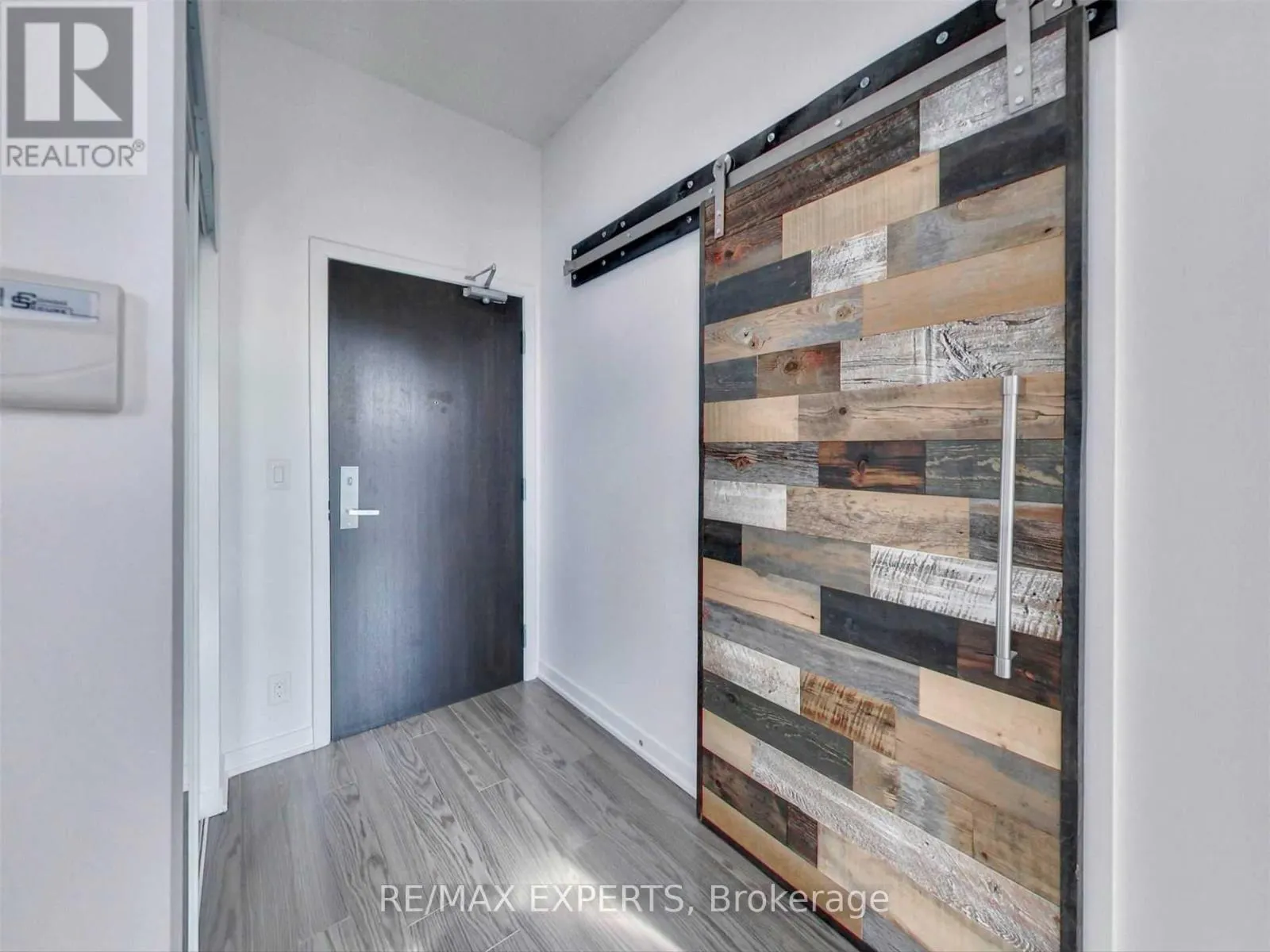 T1 - 165 LEGION ROAD