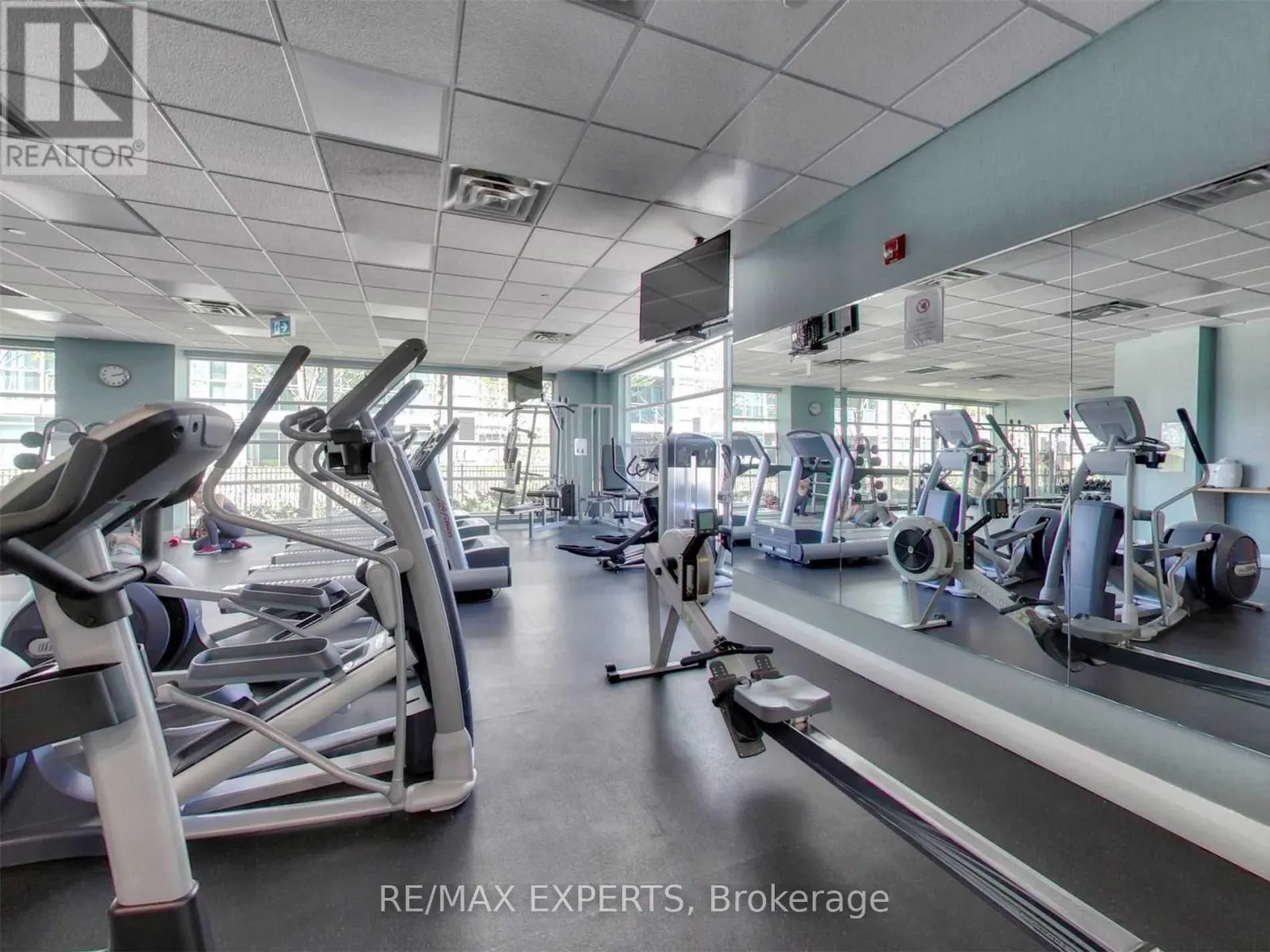 T1 - 165 LEGION ROAD