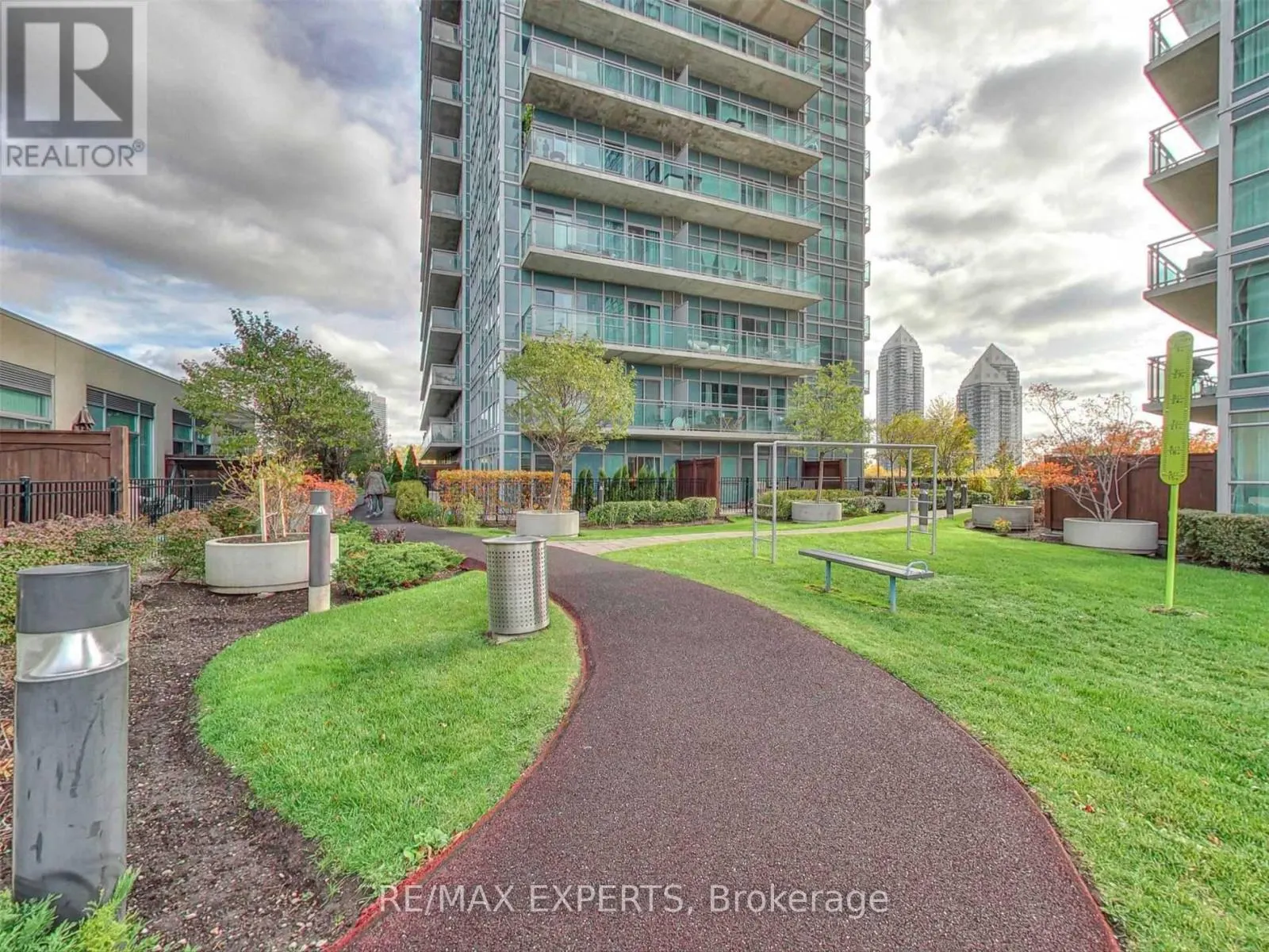 T1 - 165 LEGION ROAD