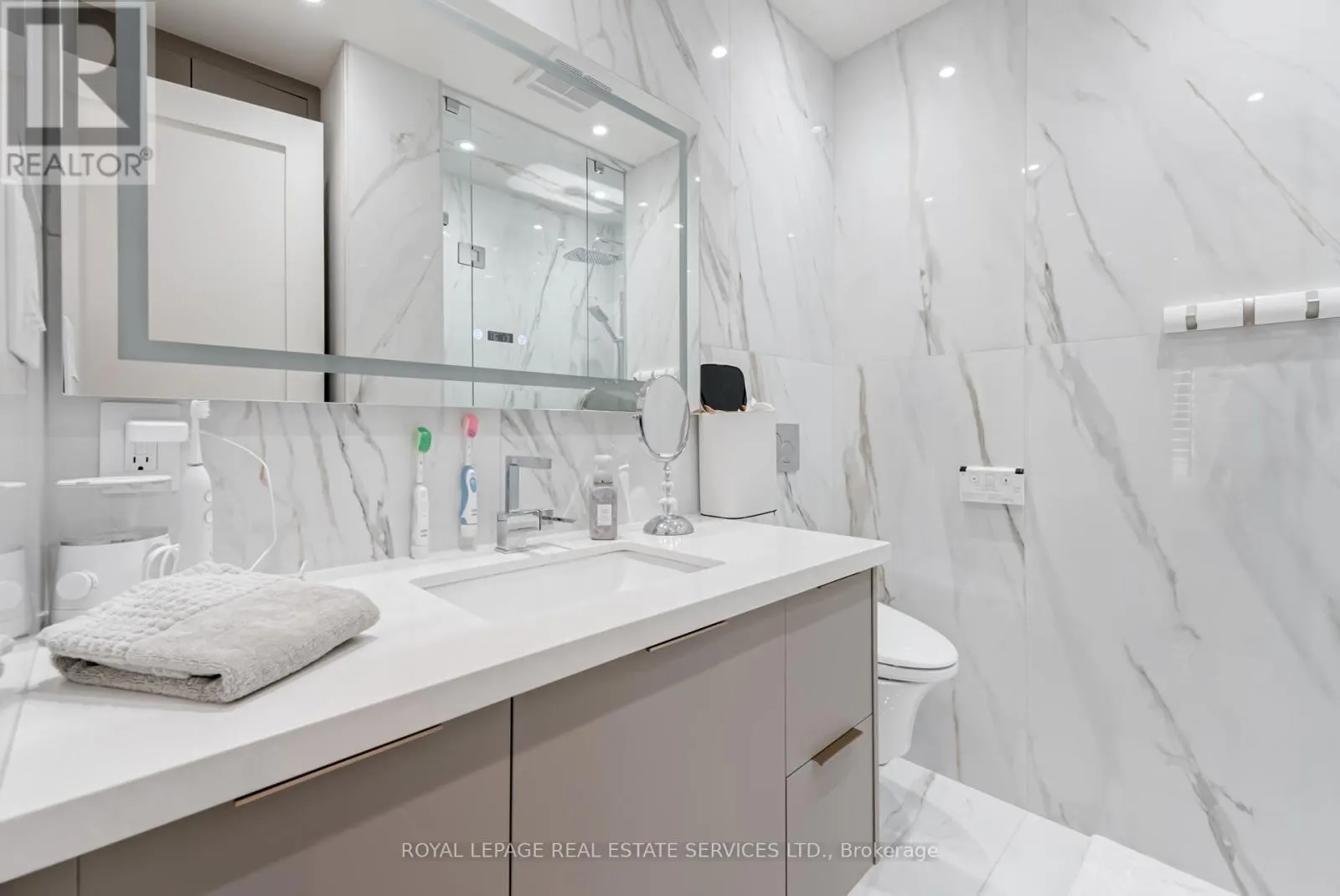 2508 - 2045 LAKE SHORE BOULEVARD W