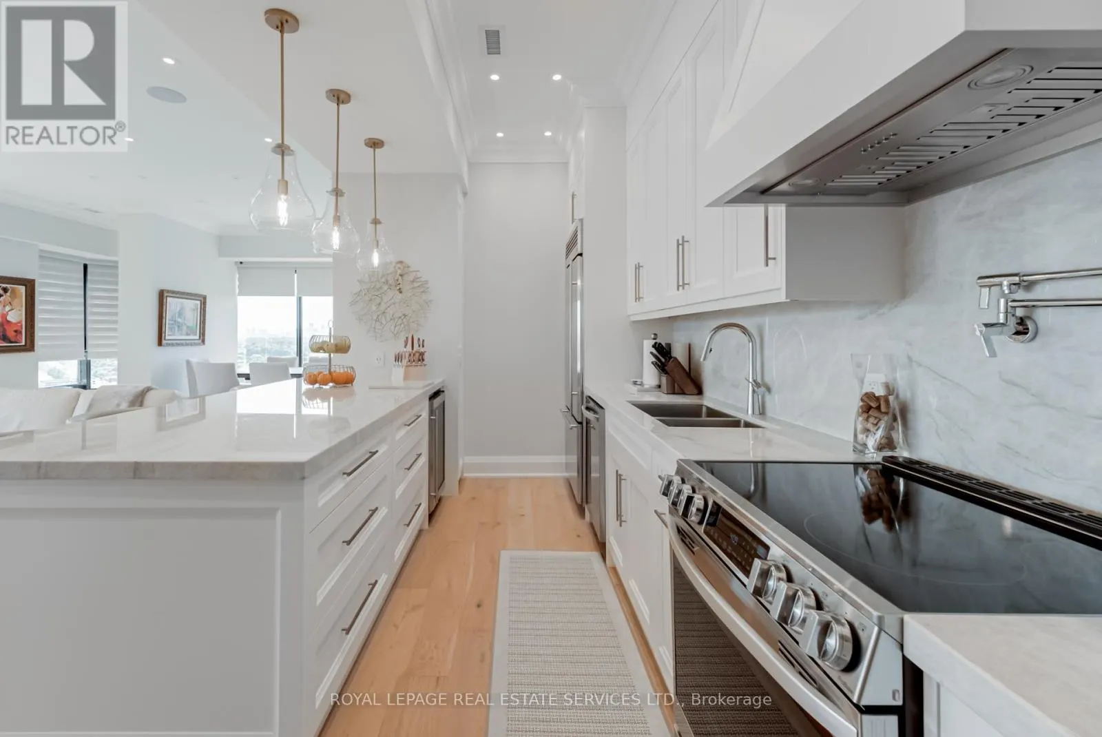 2508 - 2045 LAKE SHORE BOULEVARD W