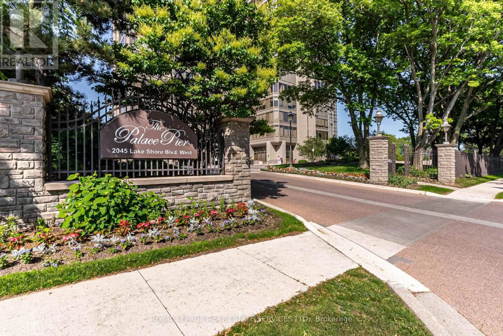 2508 - 2045 LAKE SHORE BOULEVARD W