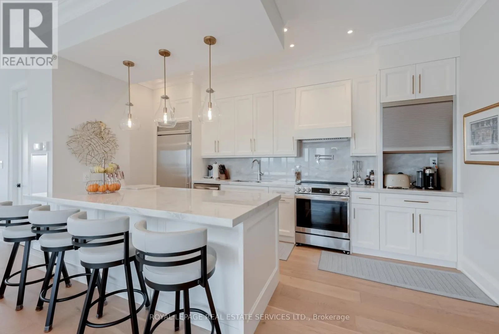 2508 - 2045 LAKE SHORE BOULEVARD W