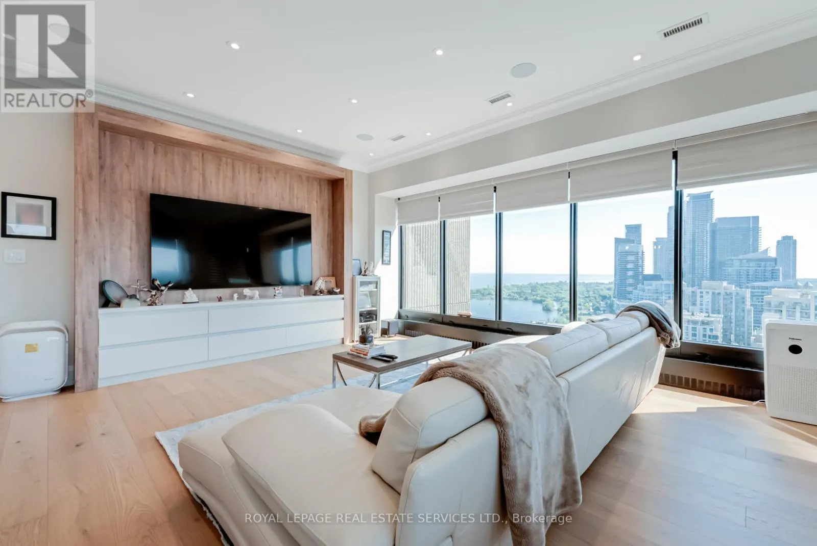 2508 - 2045 LAKE SHORE BOULEVARD W