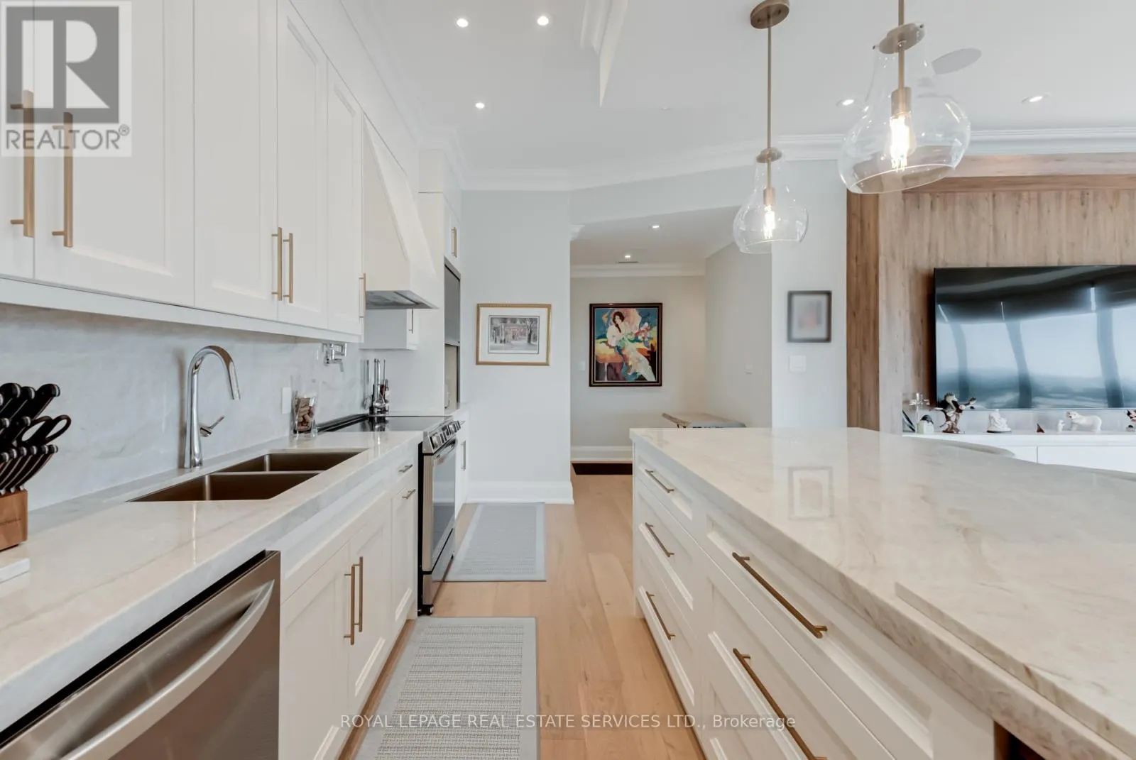 2508 - 2045 LAKE SHORE BOULEVARD W