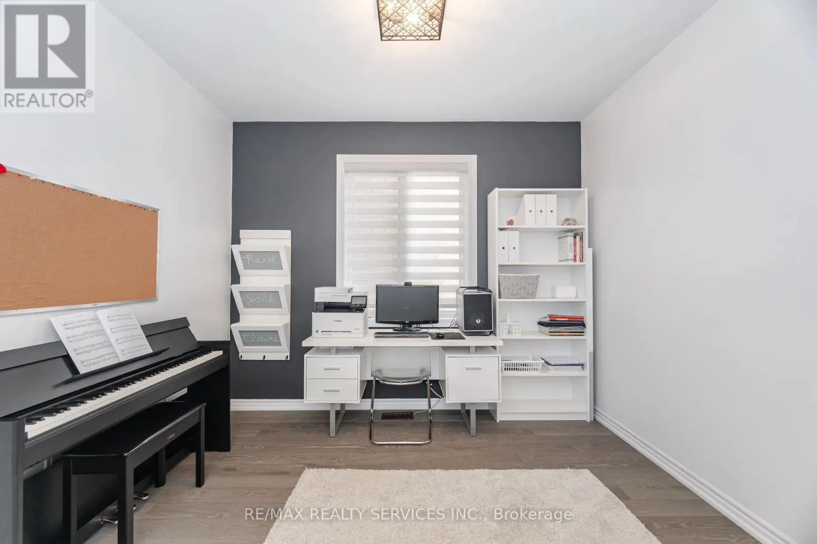 112 NEWHOUSE BOULEVARD