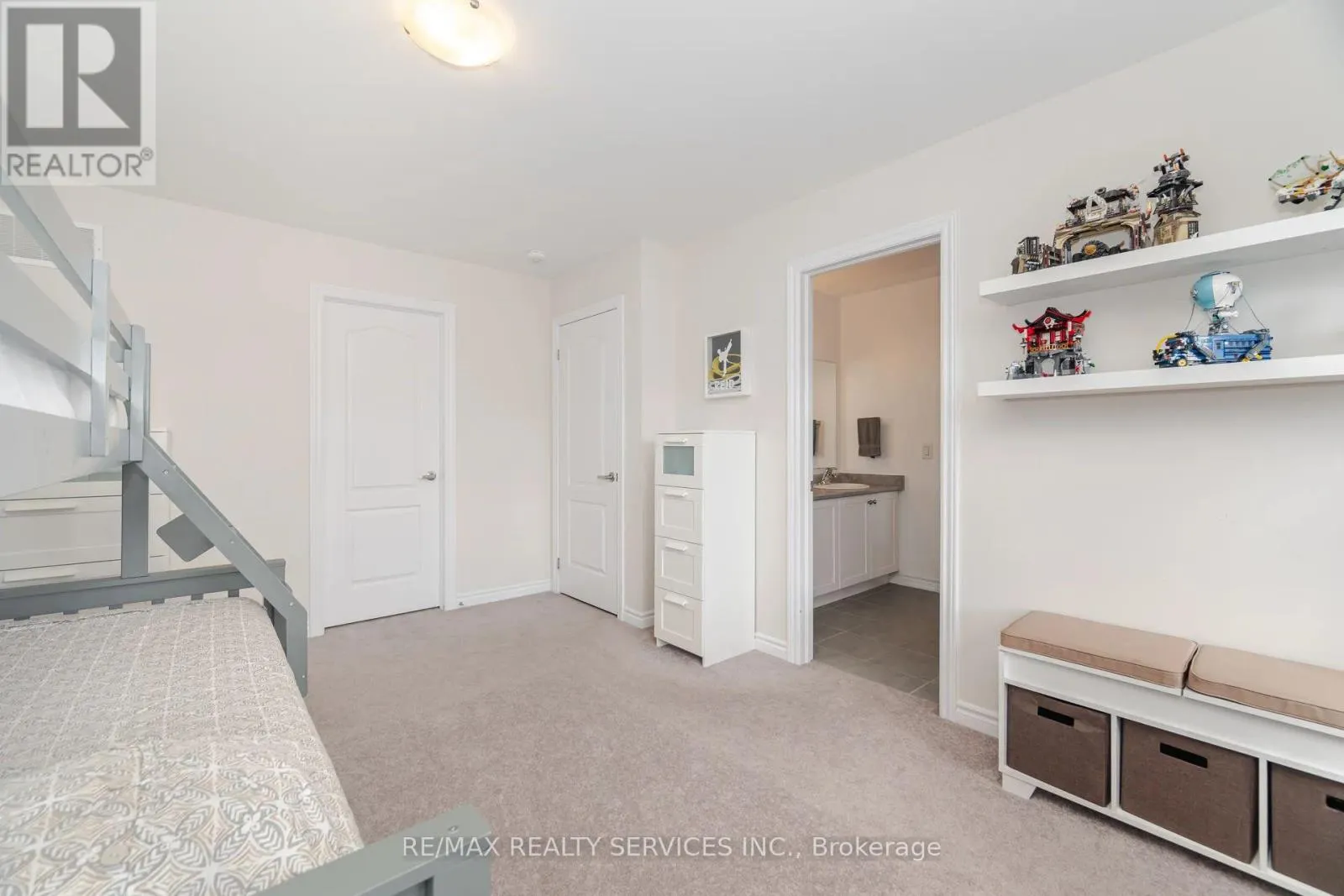 112 NEWHOUSE BOULEVARD