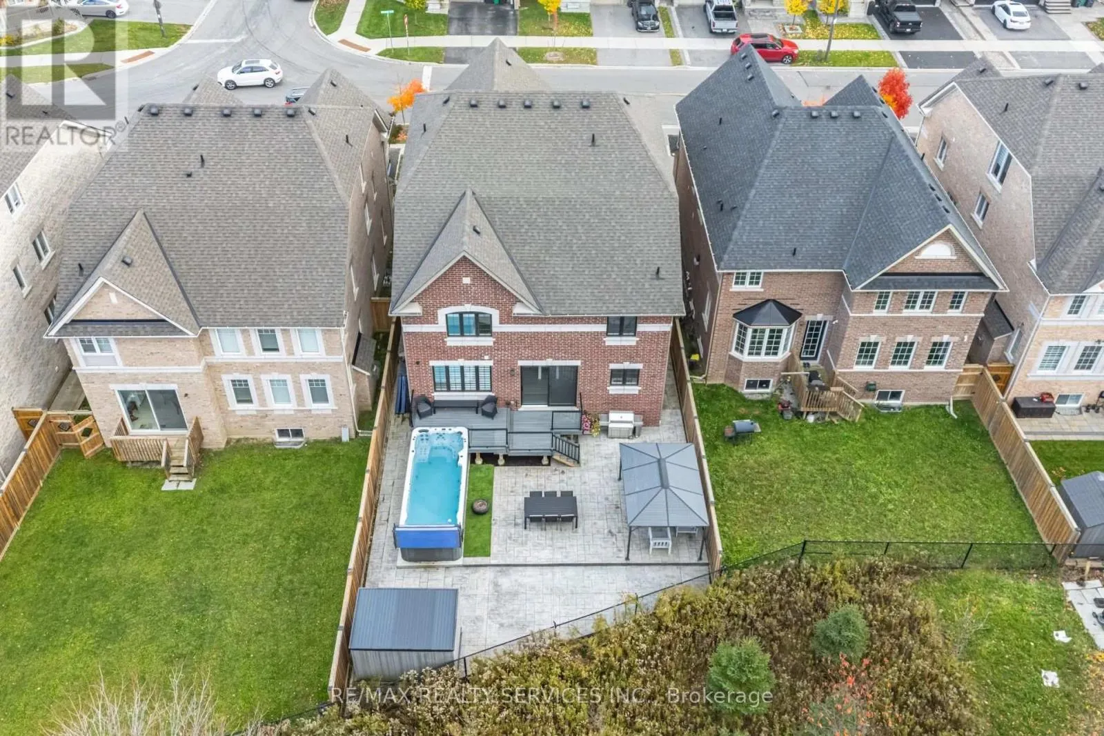 112 NEWHOUSE BOULEVARD