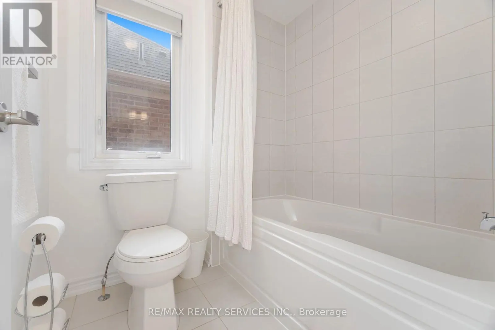 112 NEWHOUSE BOULEVARD