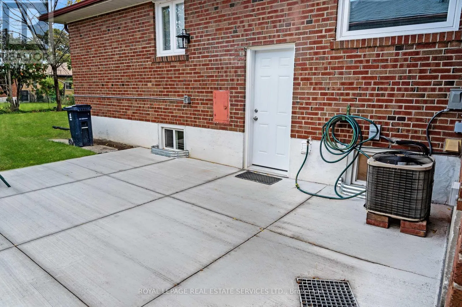 LOWER - 35 SILVERHILL DRIVE